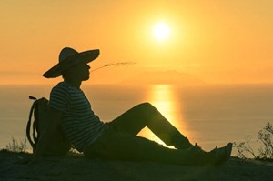 Siesta: ist bei heißem ______ und in heißen Ländern beliebt.